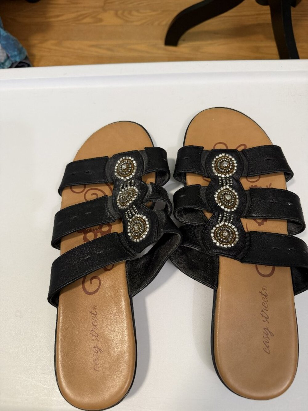 Easy Street Size 11WW Sandals